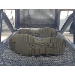 Prada Herrenschuhe Gr. 42 UK 8