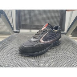 Prada Sneaker Herrenschuhe Gr. 41,5 (UK 7,5)